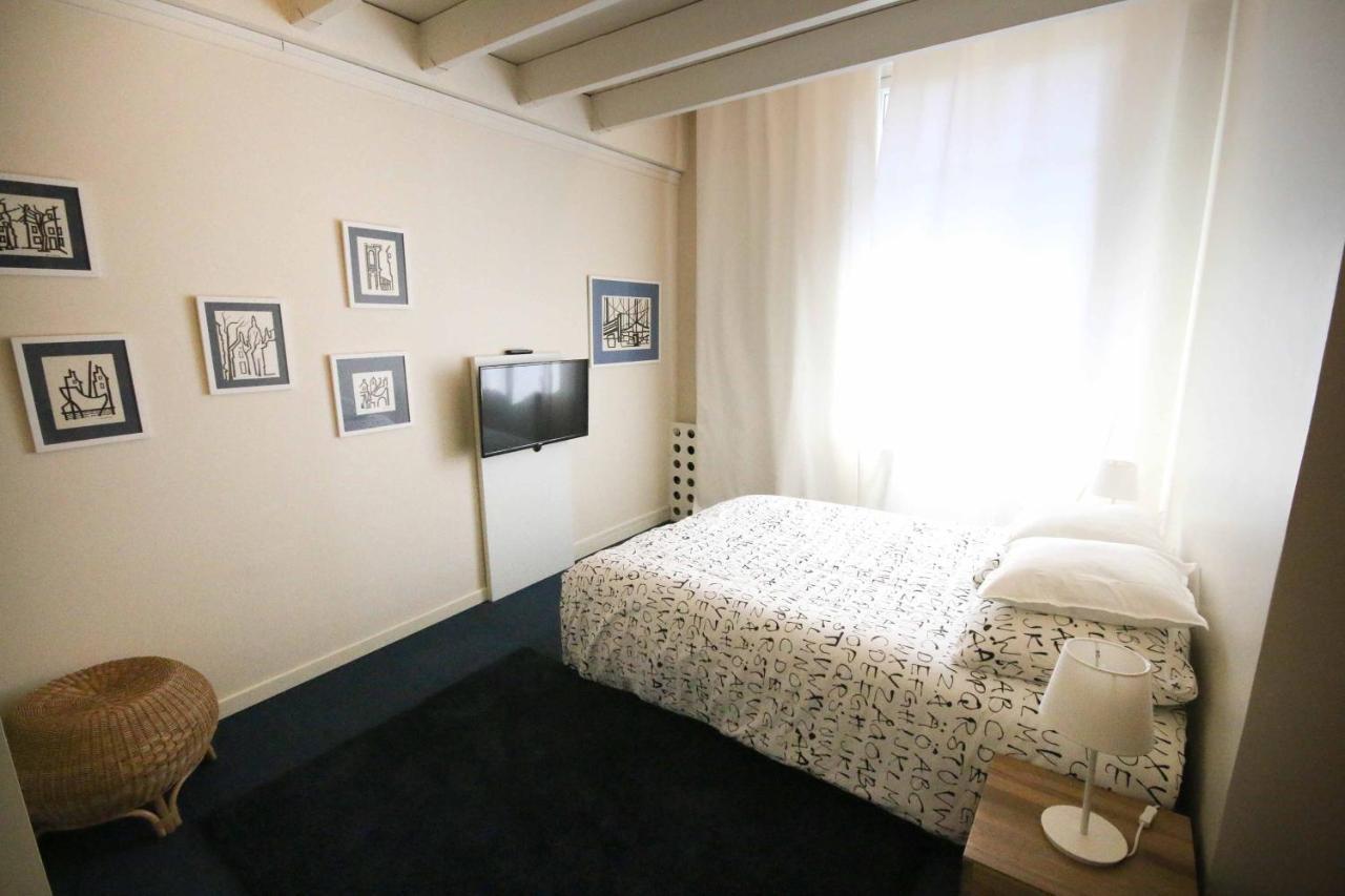 Les Petits Poissons Bed and Breakfast Αβινιόν Εξωτερικό φωτογραφία