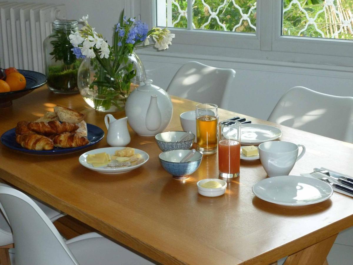 Les Petits Poissons Bed and Breakfast Αβινιόν Εξωτερικό φωτογραφία