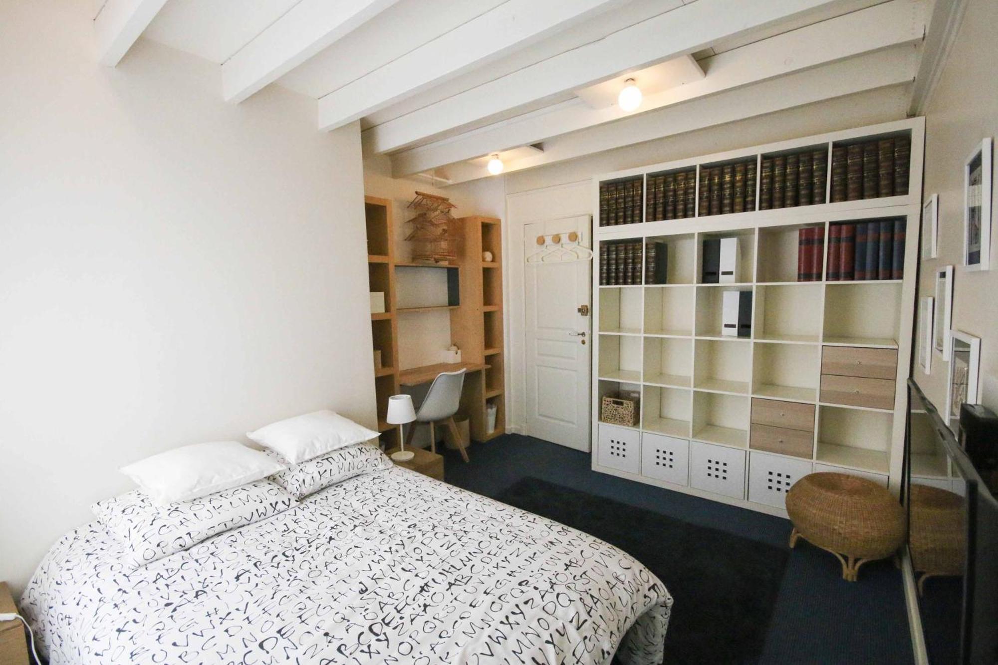 Les Petits Poissons Bed and Breakfast Αβινιόν Δωμάτιο φωτογραφία